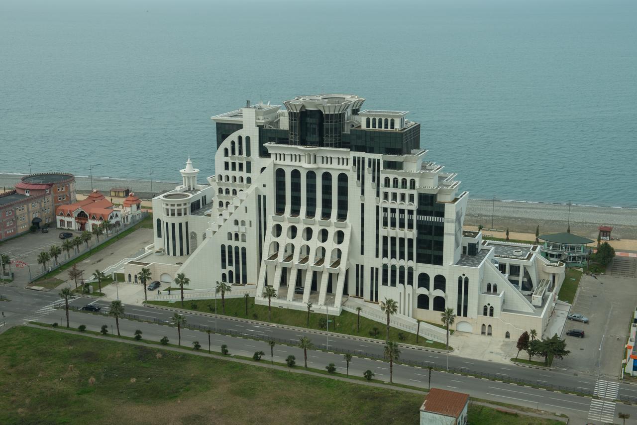 Arleville Batumi Exteriör bild